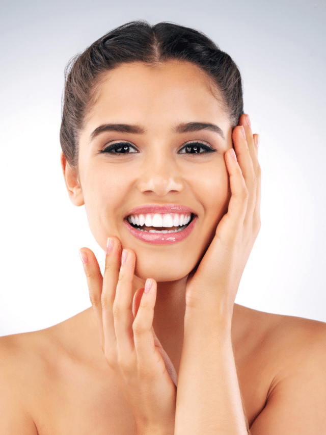 Cropped-Photo-2-Dermaplaning.png